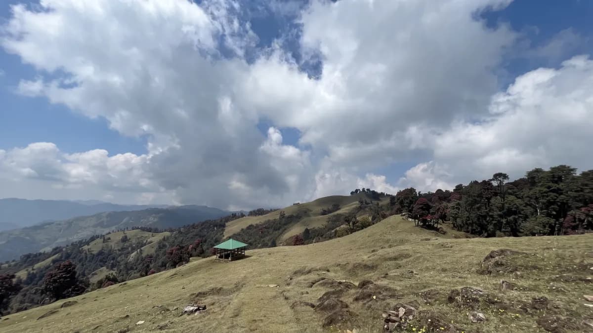 Chasing Ridges and Clouds: Our Quiet Escape to Maiyung Danda via the Mundhum Trail